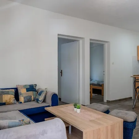 Apartamento Tusla 2 By Interhome